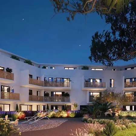 Blue Note -4 Etoiles-terrasse Vue-2 Parking Balaruc-les-Bains