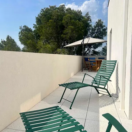 Blue Note -4 Etoiles-terrasse Vue-2 Parking Balaruc-les-Bains