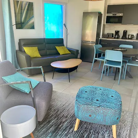 Blue Note -4 Etoiles-terrasse Vue-2 Parking