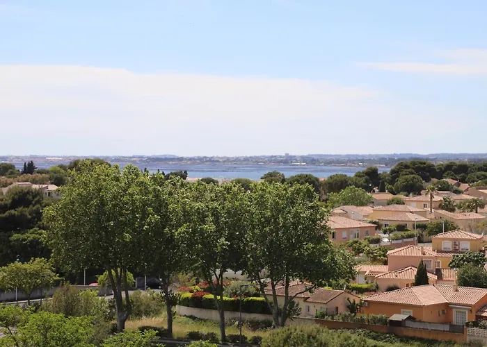 Blue Note -4 Etoiles-terrasse Vue-2 Parking Balaruc-les-Bains