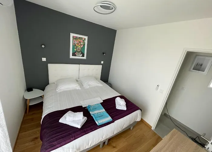 Blue Note -4 Etoiles-terrasse Vue-2 Parking *